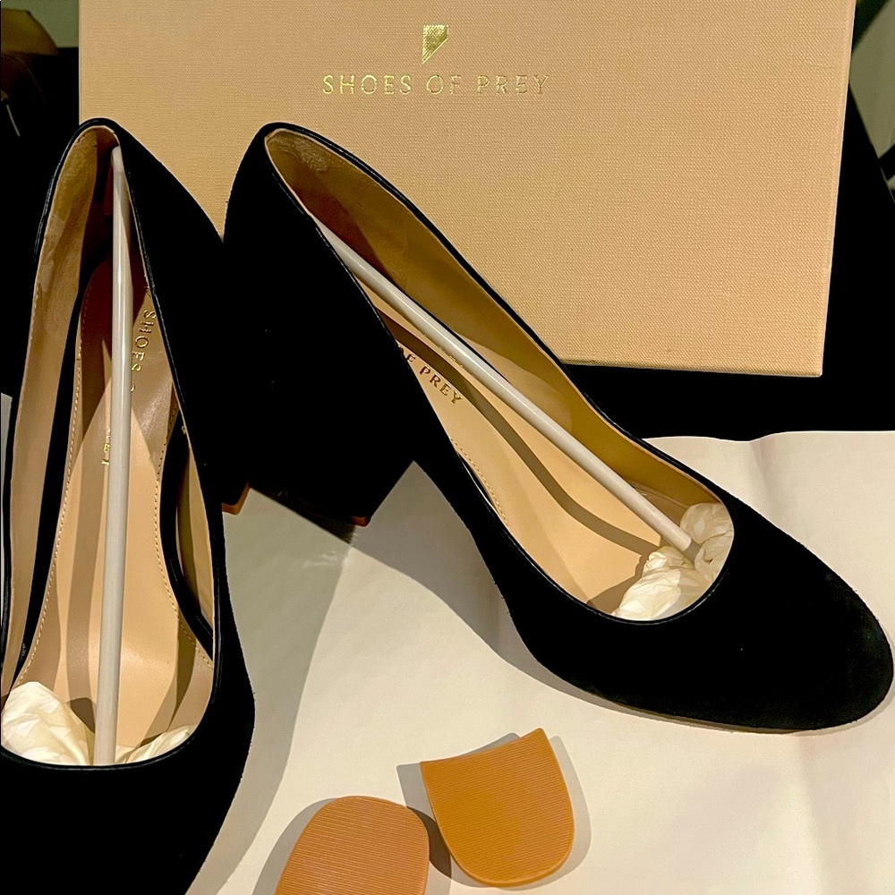 Black Shoes of Prey suede pumps with patent leather heel